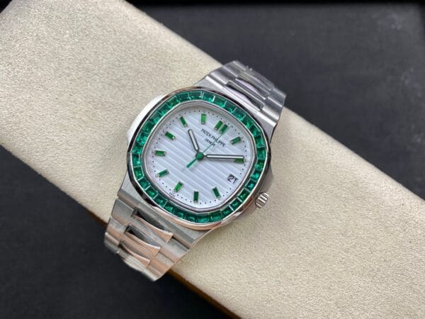 パテック フィリップ ノーチラス 5711 ダイヤモンド装飾モデル