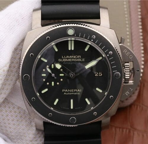 1:1スーパークローン パネライ ルミノール サブマーシブル PAM389